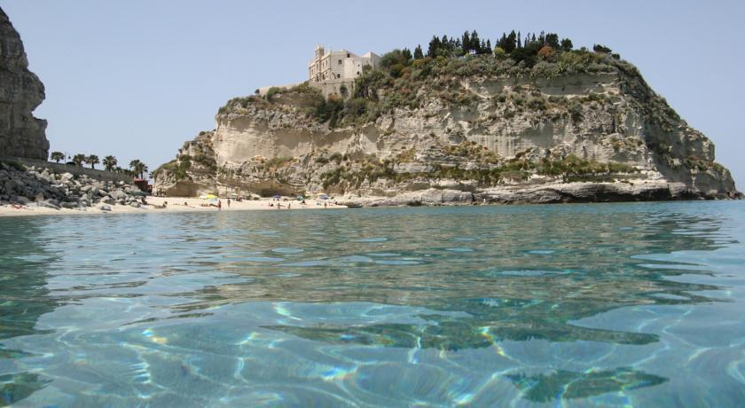 Gullo Capo Vaticano Ricadi Exterior photo